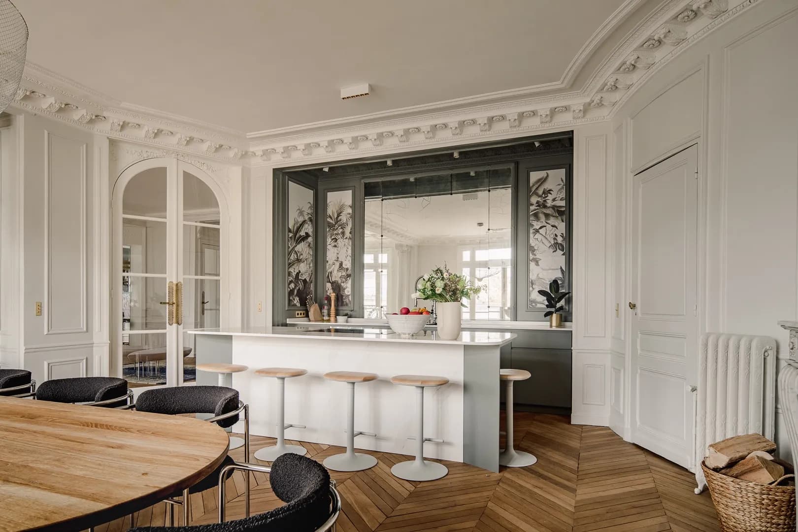 Pièce à vivre avec piano